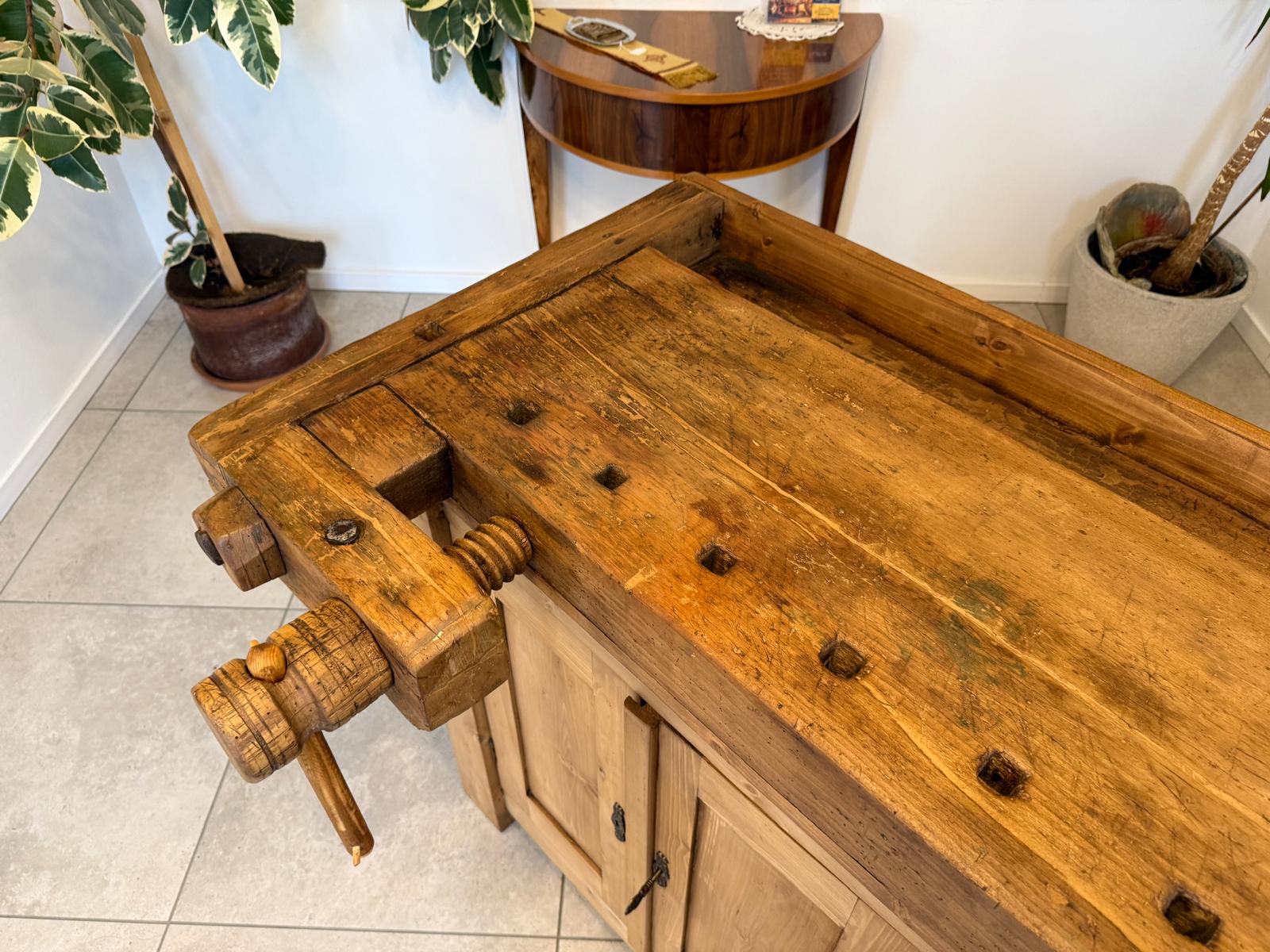 Urige Hobelbank Werkbank Pult Tresen Ladenschrank Antik G2257