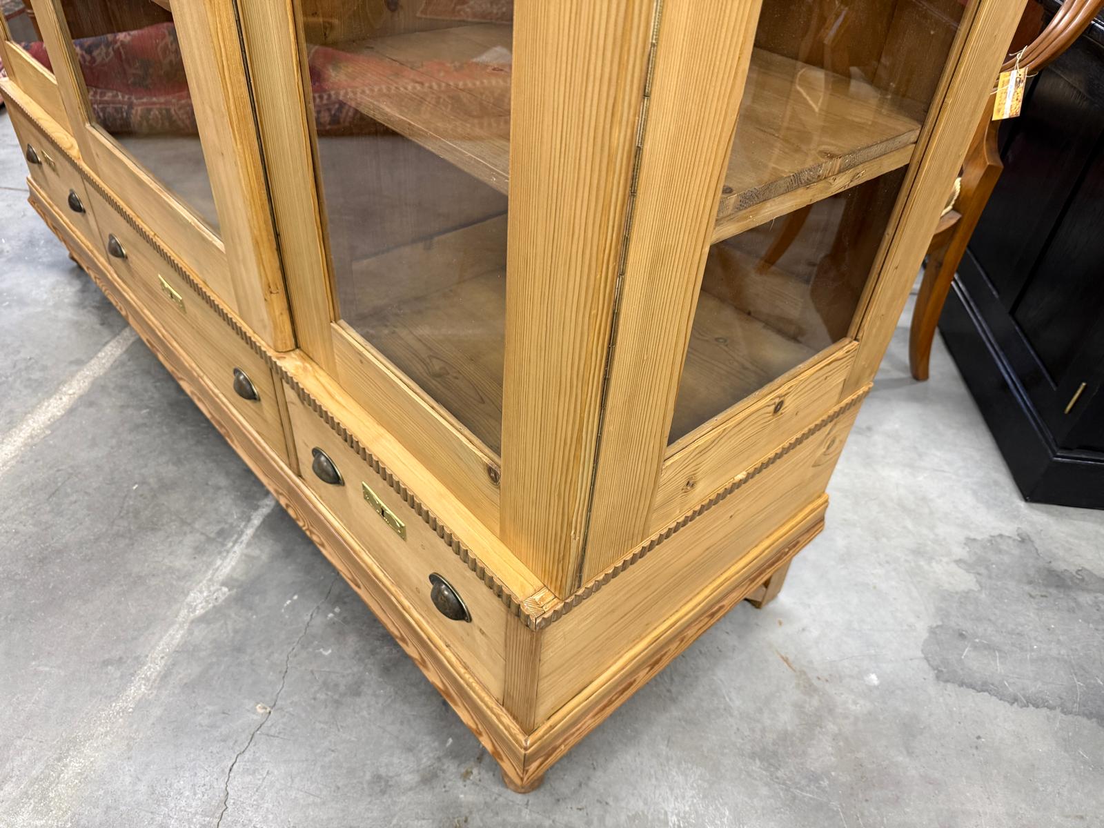 Antiker Bäuerlicher Bücherschrank Große Bibliotheksvitrine Glasschrank G2265