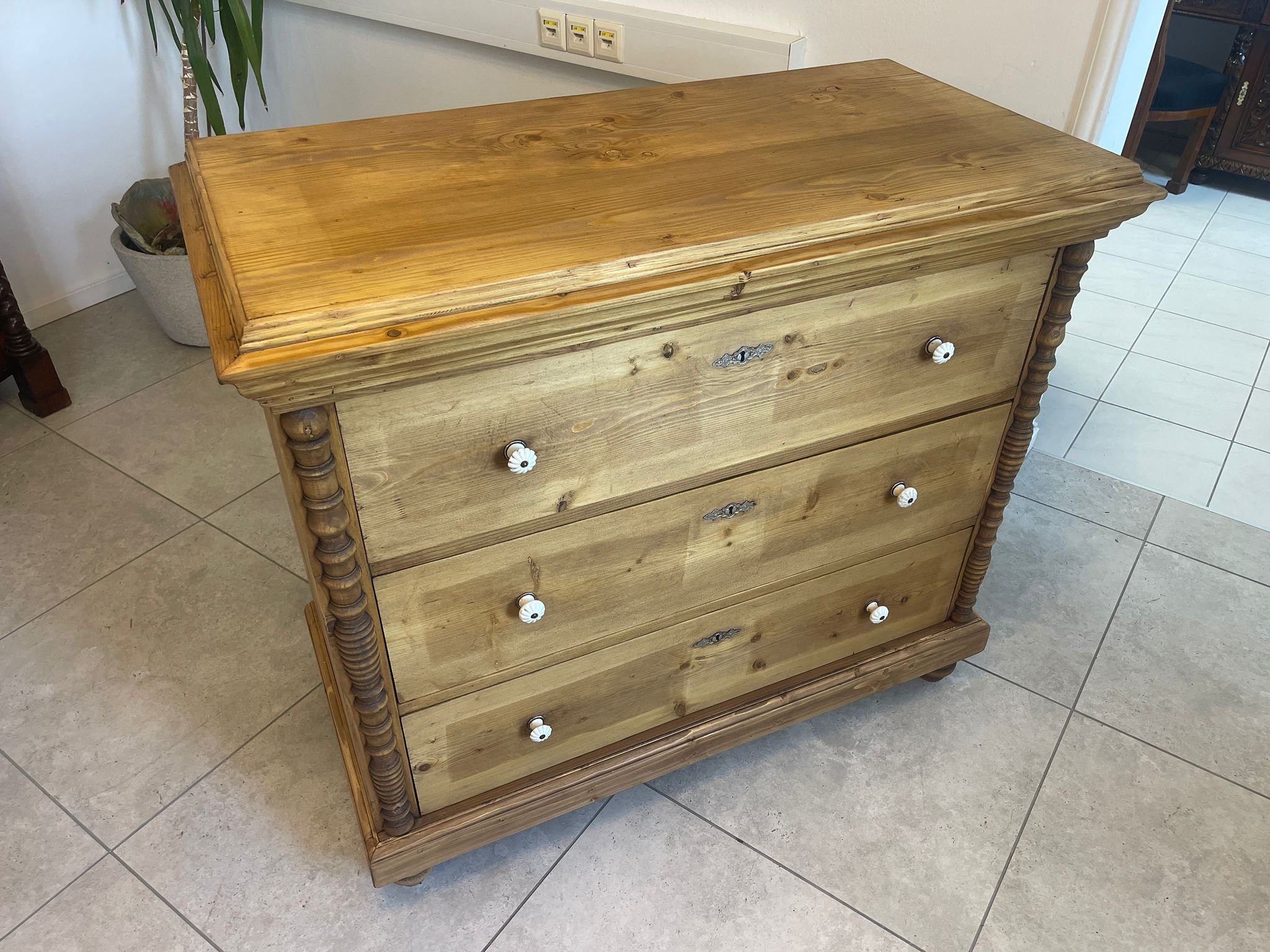 31f8ba0f-53ab-4f5a-bea2-5712353ace17 Restaurierte Biedermeier Kommode Ladenkommode A4851