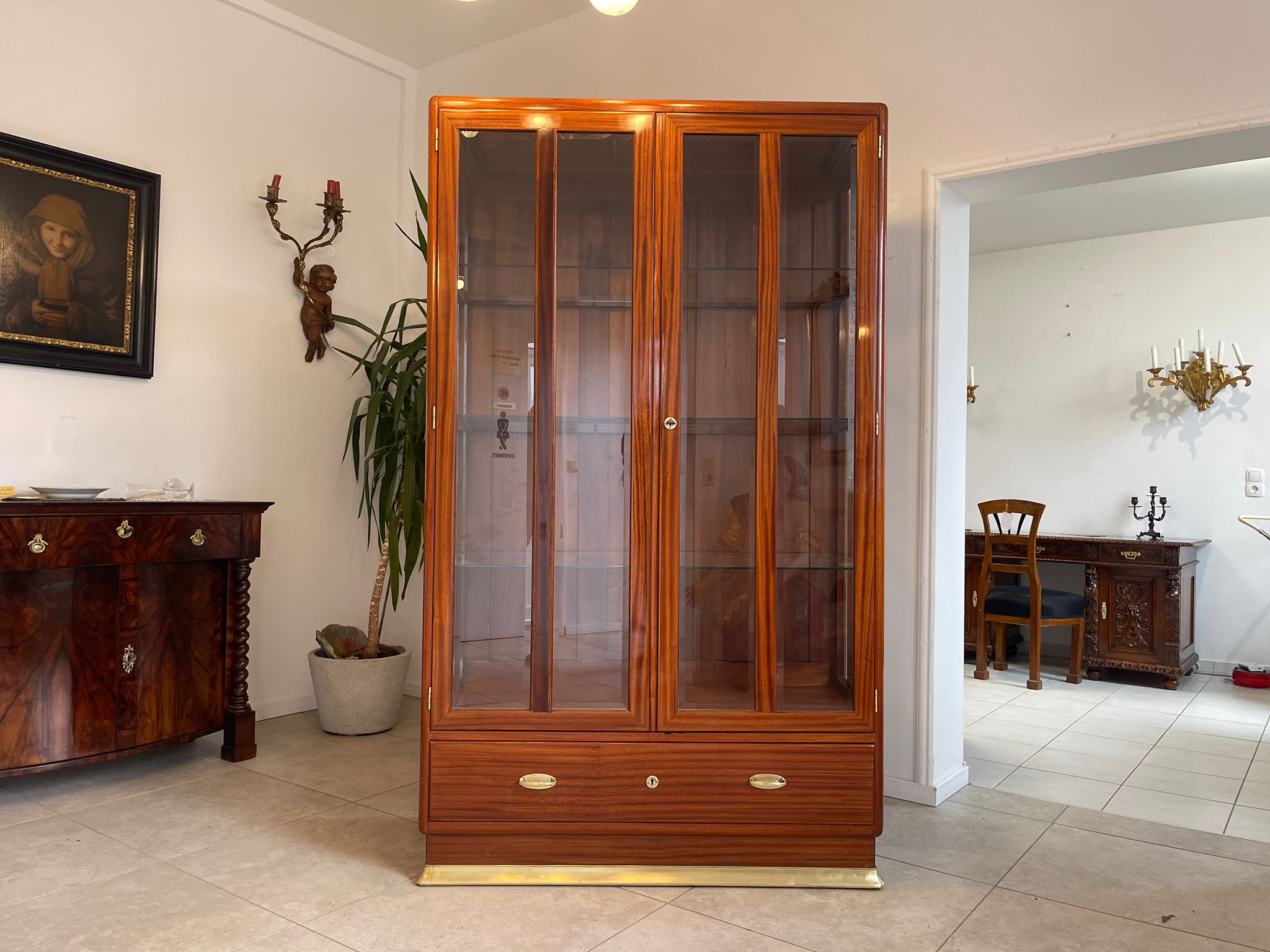 f5fc57cd-20c7-4aab-883c-a56faa655d04 Restaurierter Jugendstil Glasschrank Bücherschrank Vitrinenschrank A4930