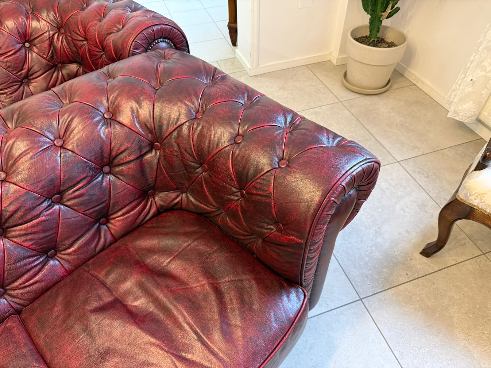 Chesterfield Ensemble 3 teilig Ledersofa Fauteuils Clubmöbel Cultmöbel D2302