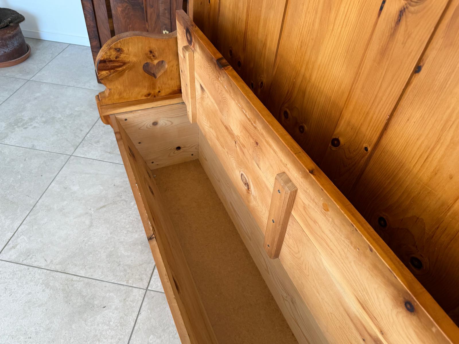 Provinzielle Bäuerliche  Truhenbank Landhausbank Bankerl Zirbenholz G1857