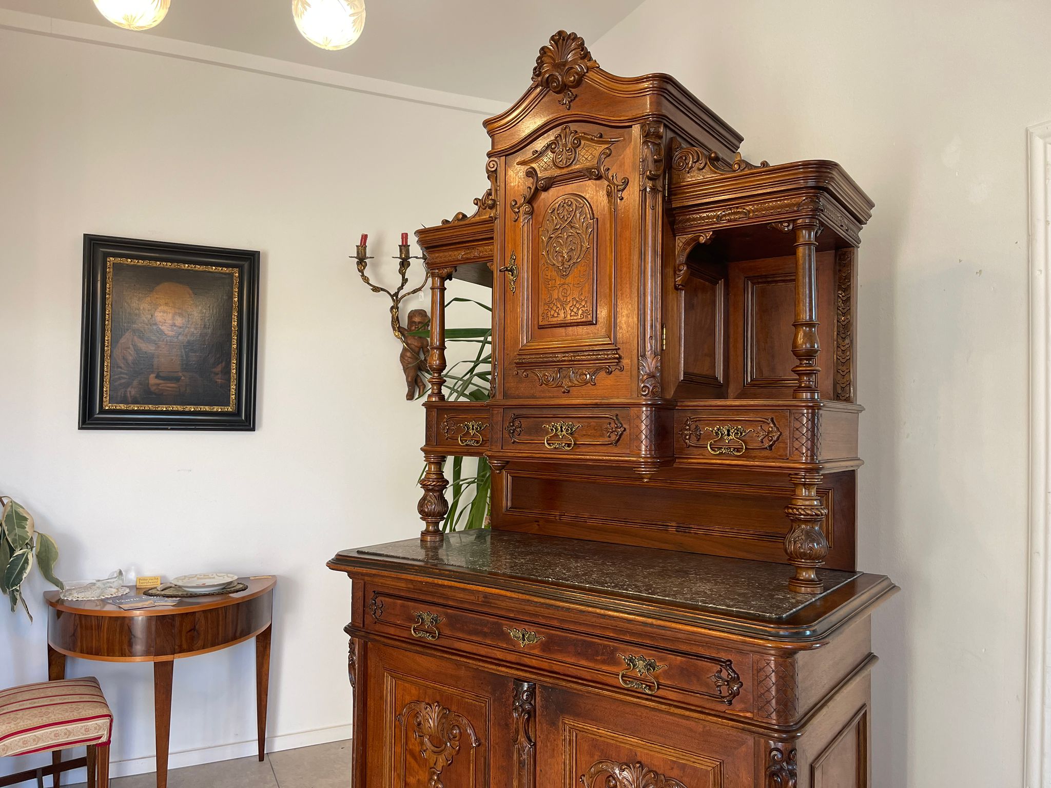 40fc3402-c94c-45d0-8dbd-29e768a470c8 Hübsches Pfeiferlbarock Aufsatzbuffet Aufsatzkredenz Altarschrank A5081