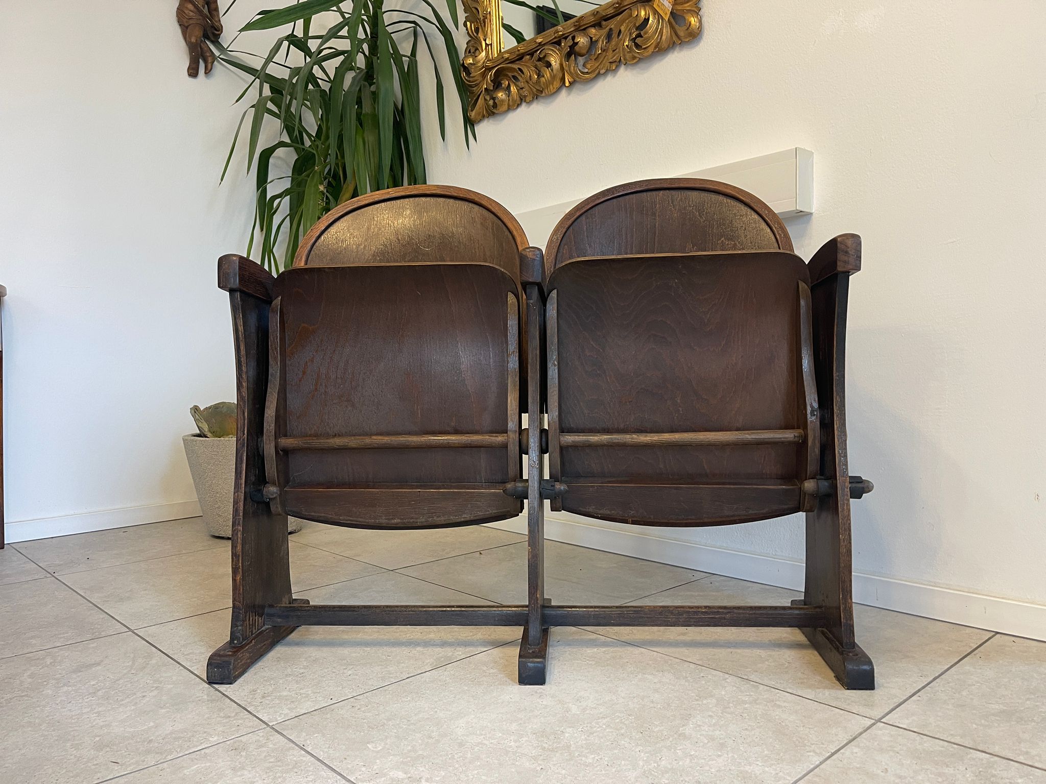 39891b08-0085-400f-9f82-260f2a7a0bc6 Praktische Kinostuhlreihe Kinosessel 2er Reihe Klappstuhl Braun A5070