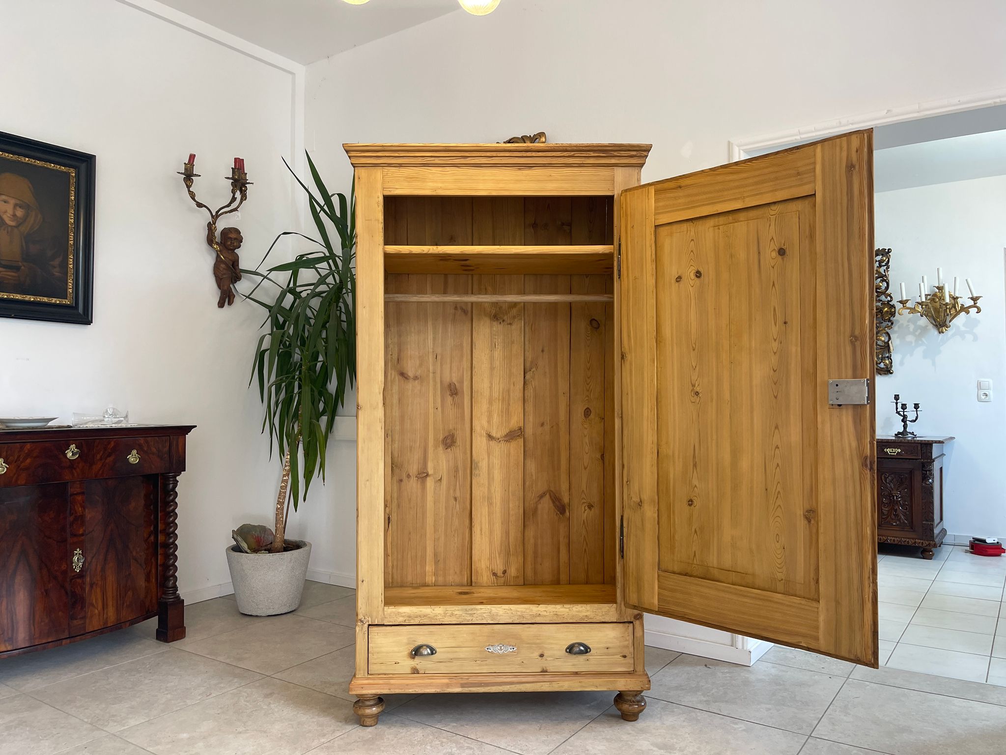 cc98e11c-57a5-475a-bfed-86fcec96defb Originaler Biedermeier Bauernschrank Naturholzschrank A4880