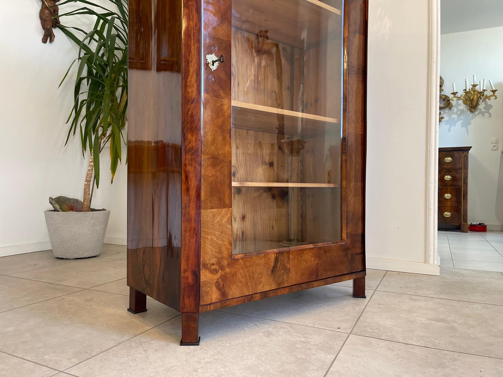 Restaurierte Biedermeier Vitrine Bücherschrank Glasschrank A5496