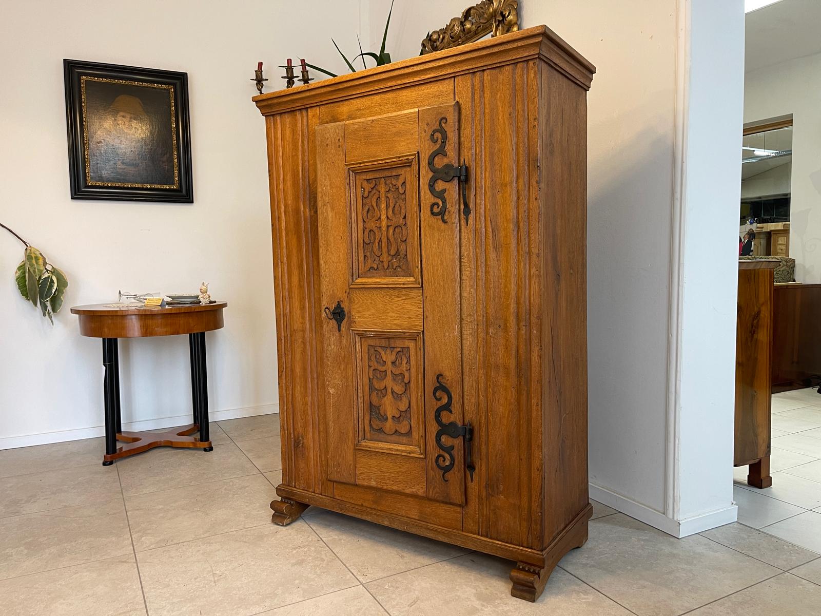 Originaler Eichenschrank Rauchschrank Kasten um 1800 G1344