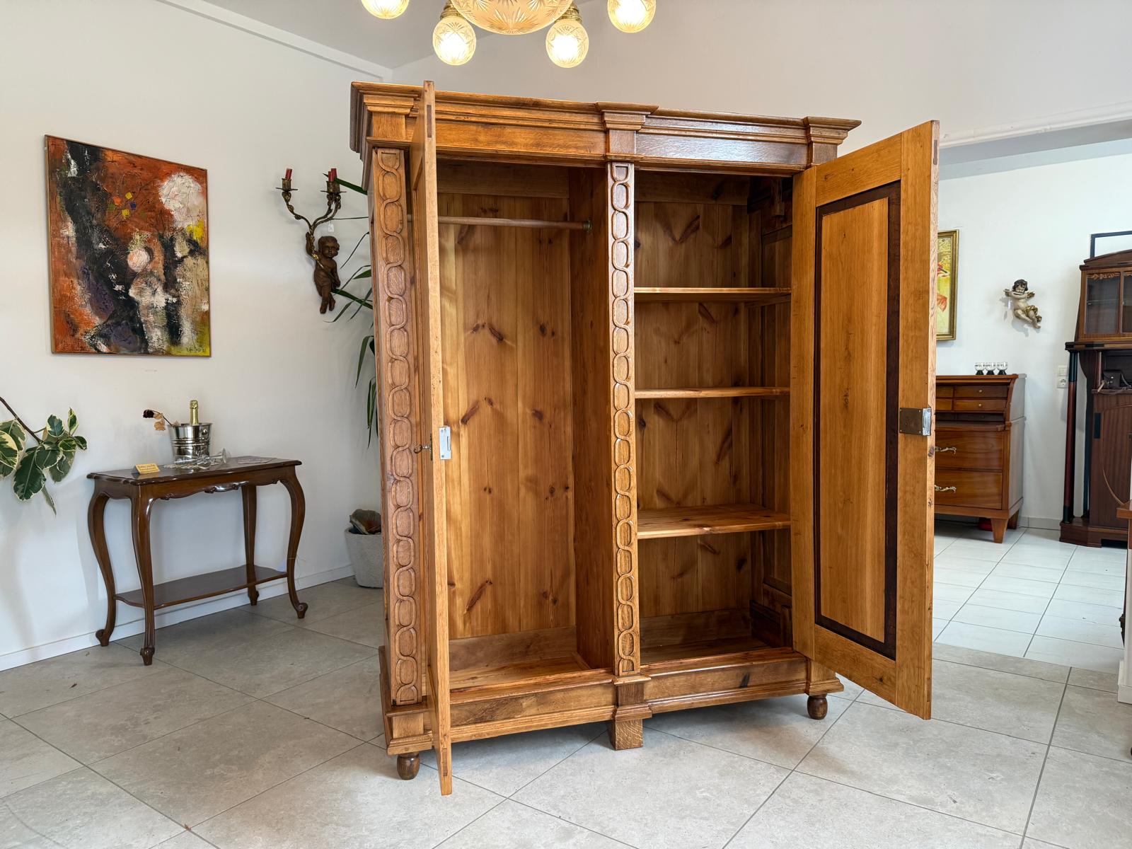 SALE Restaurierter Biedermeier Schrank Kleiderkasten Antiquität G1820