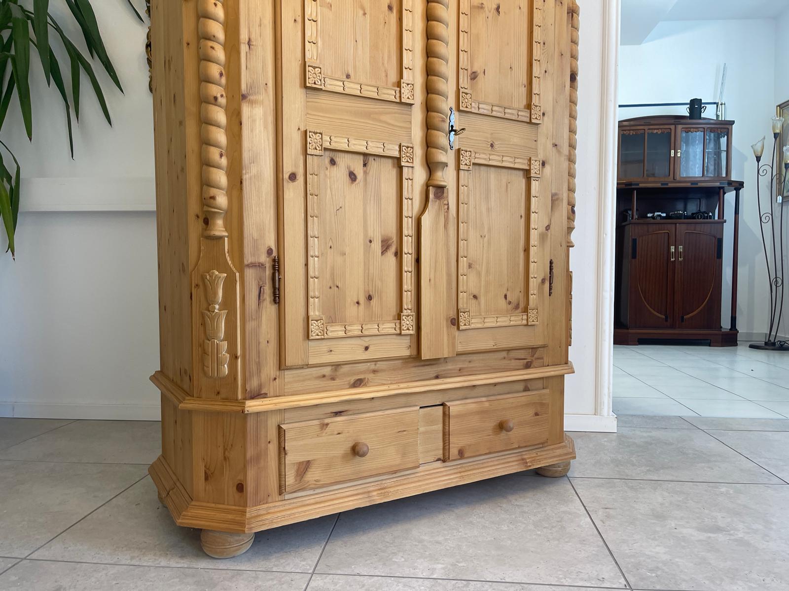 Bäuerlicher Schrank Bauernschrank Landhausschrank Barockstil Bauernkasten G1708