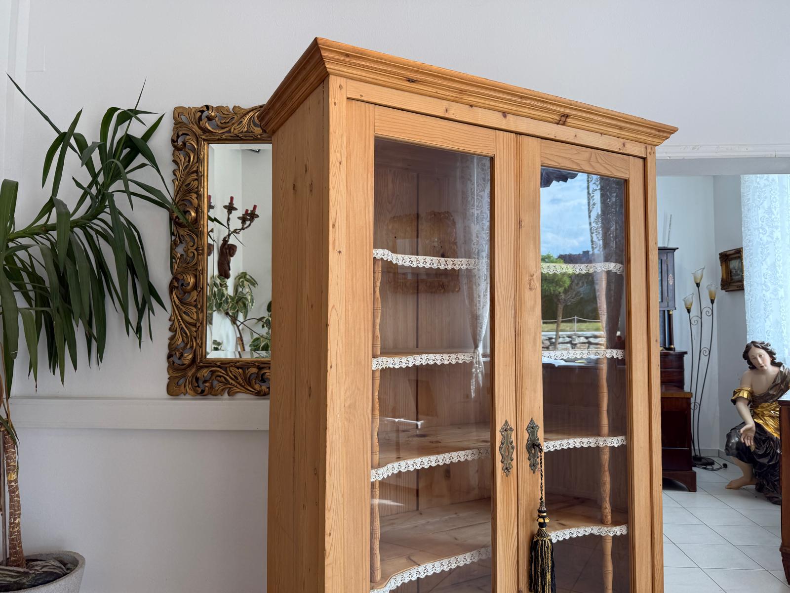 Bäuerliche Vitrine Bauernvitrine Bücherschrank antik Bauernschrank D2731