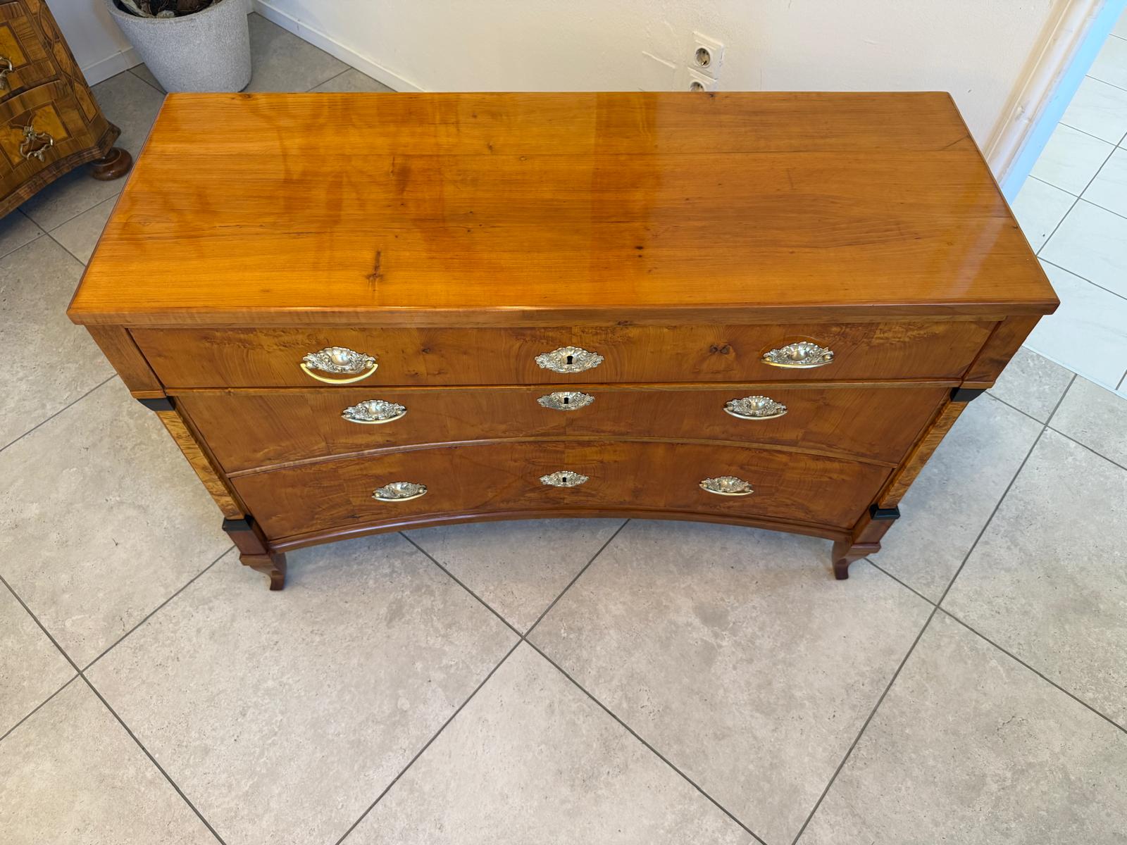 Restaurierte Empire / Biedermeier Kommode 3 Ladenkommode D2603