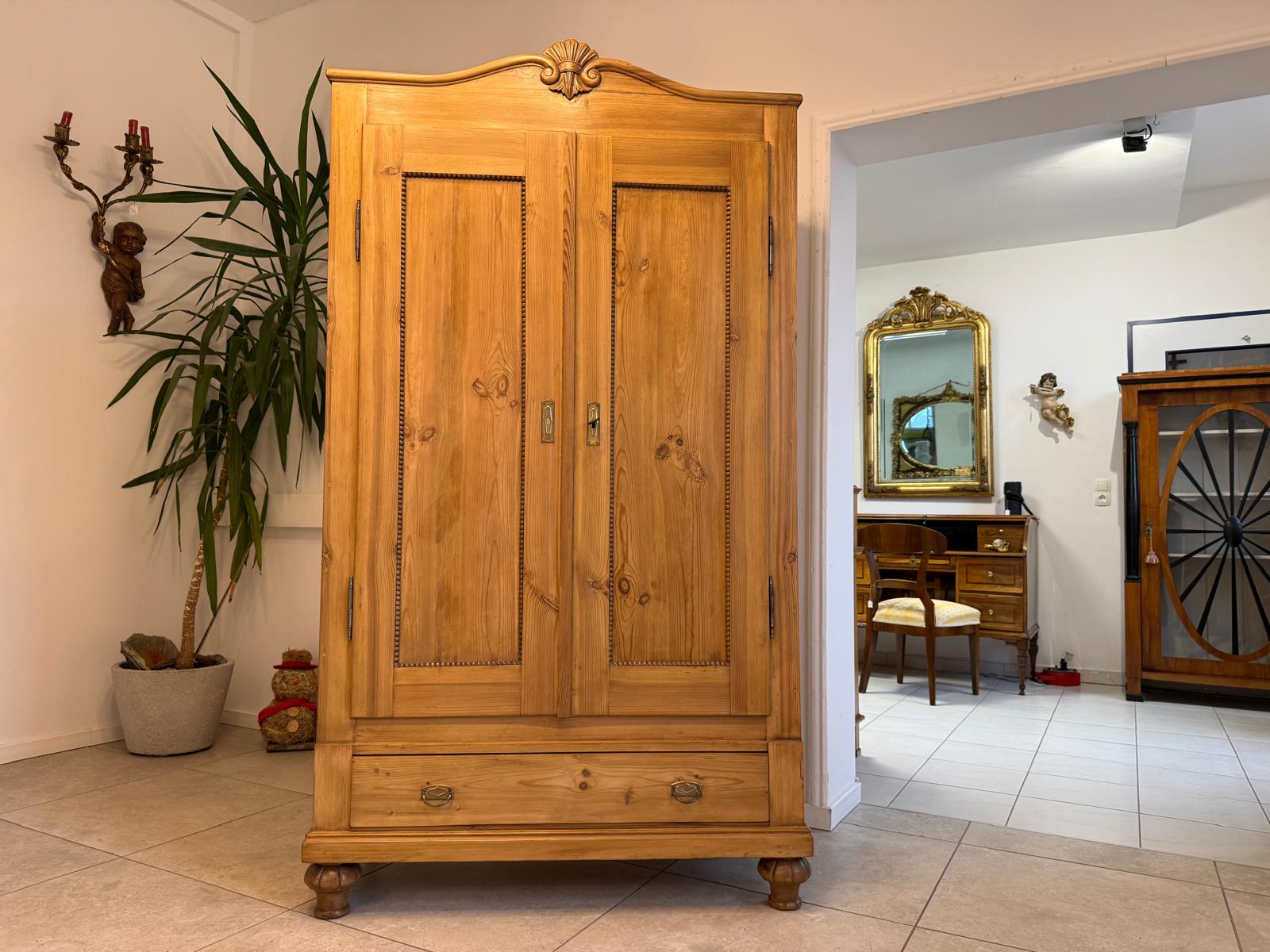 Originaler Restaurierter Bauernschrank Biedermeierschrank Hallenschrank G2257-1