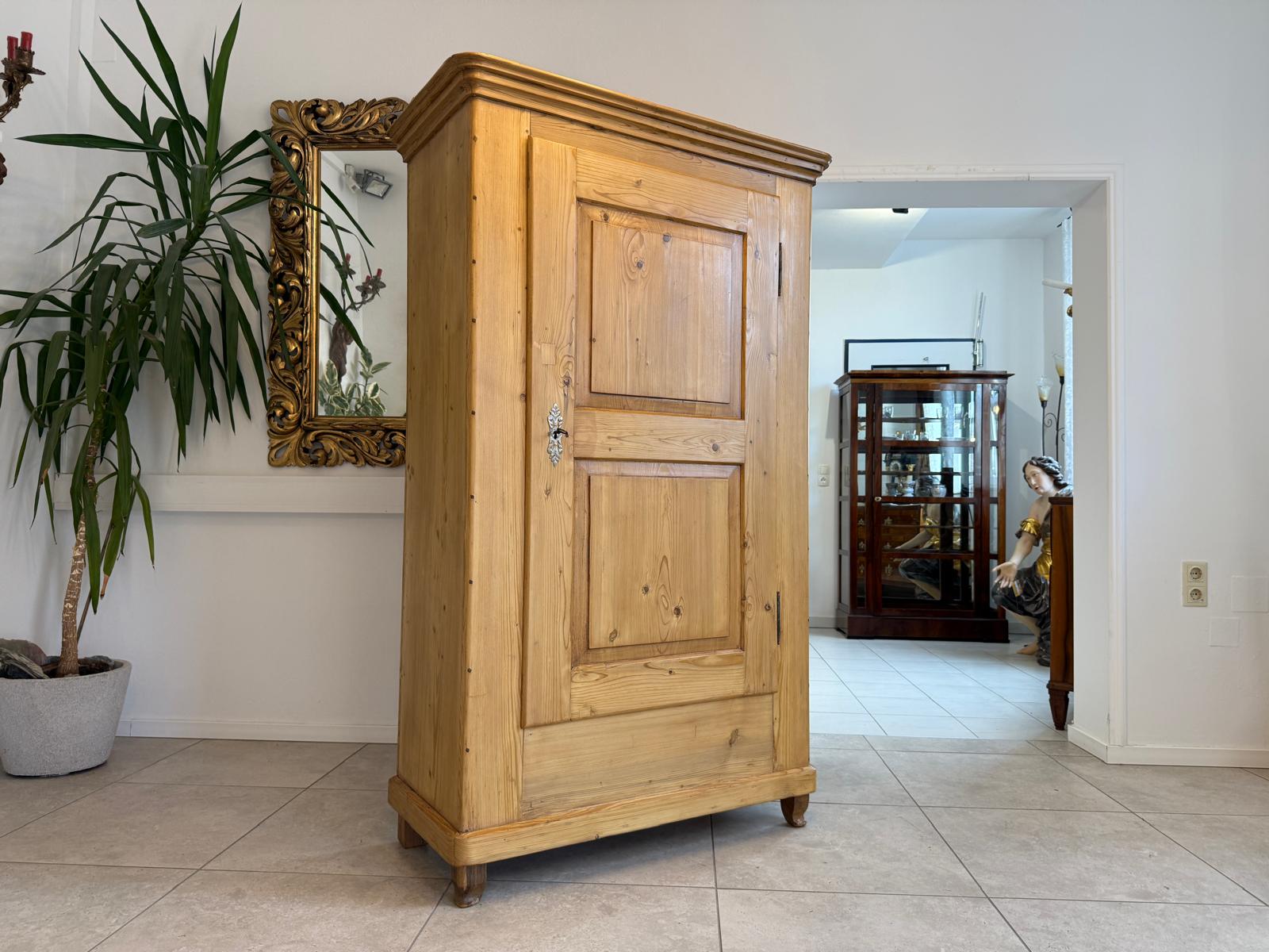 Restaurierter Biedermeier Bauernschrank Naturholzschrank G2207