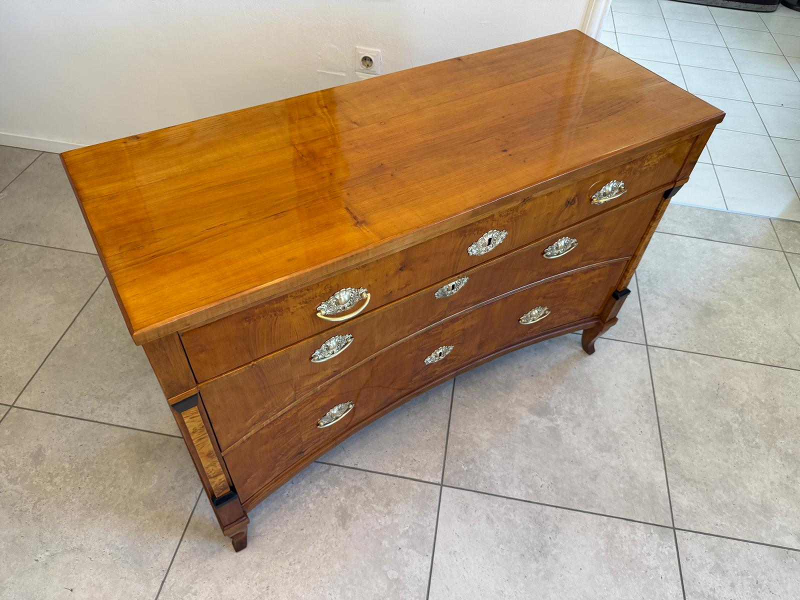 Restaurierte Empire / Biedermeier Kommode 3 Ladenkommode D2603