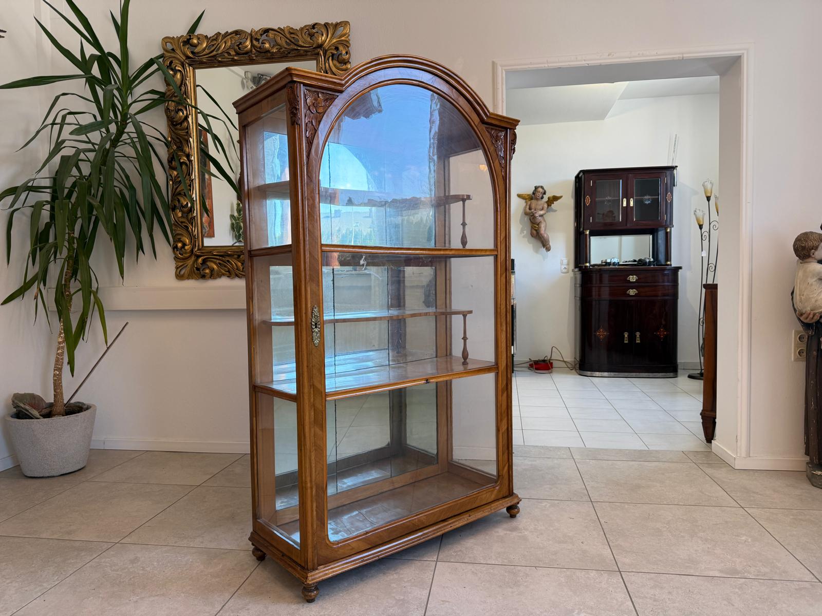 Spätbiedermeier Vitrine Bücherschrank Nussholz Original D2326