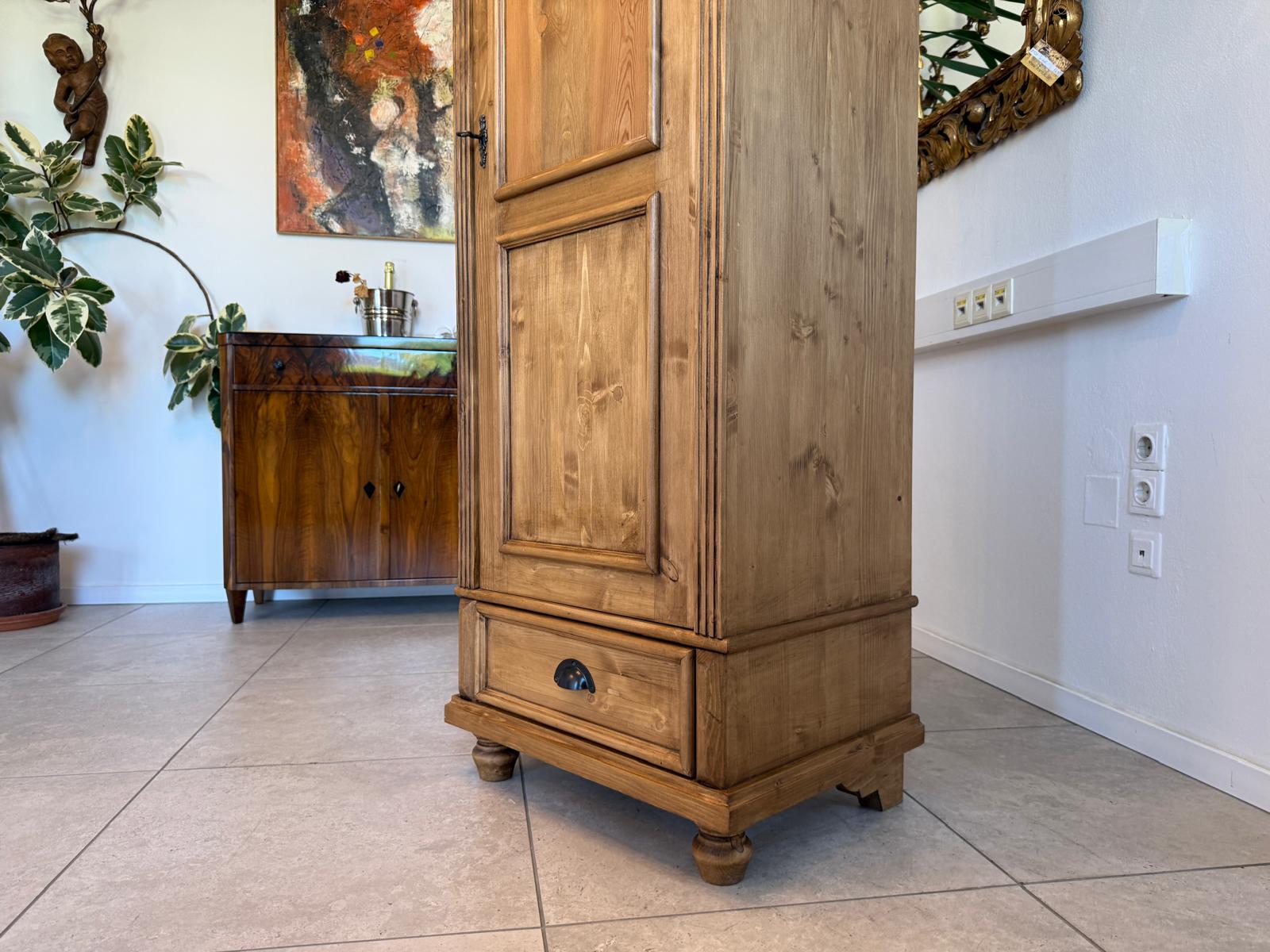 Bäuerlicher Gründerzeit Bauernschrank Naturholzschrank G2040