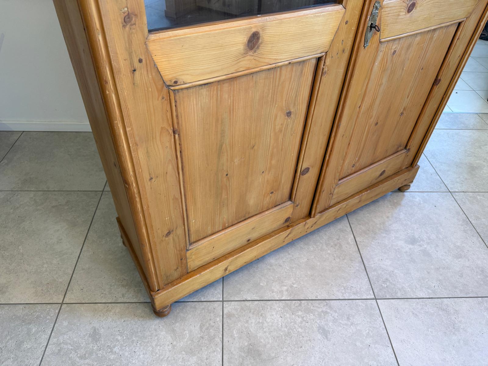 Bauernvitrine Bücherschrank Bauernschrank Glasschrank Vitrine D2402