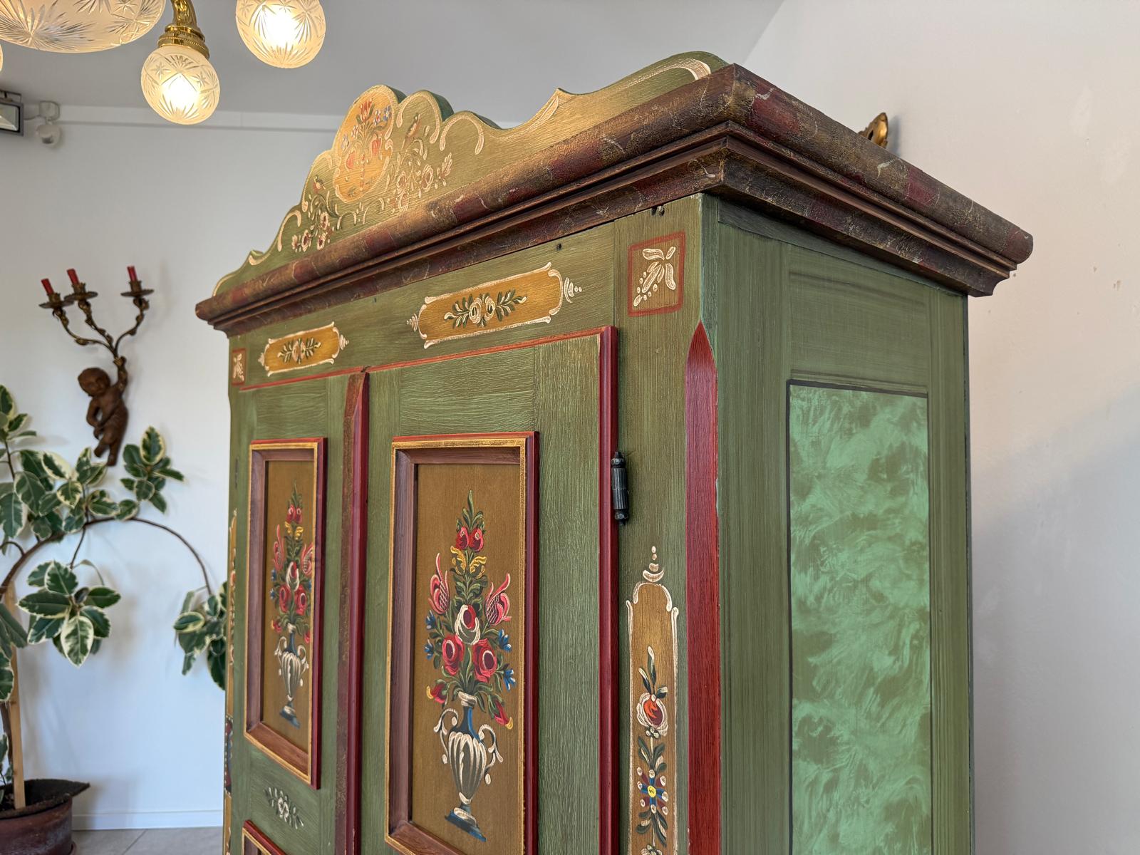 Originaler Voglauer Schrank Bauernschrank Anno 1800 Altgrün Antik G2171