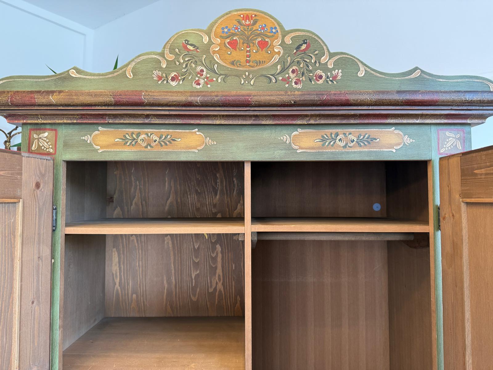 Originaler Voglauer Schrank Bauernschrank Anno 1800 Altgrün G2169