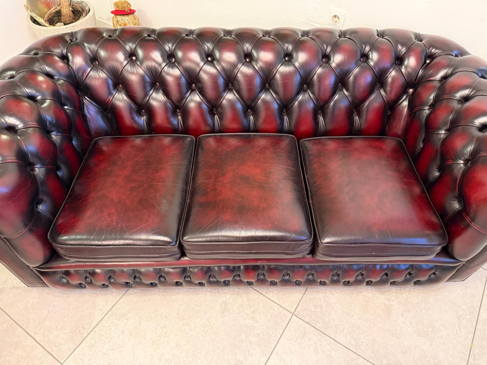 3er Ensemble Chesterfield Sofa Clubfauteuils Cultmöbel Antik D1027
