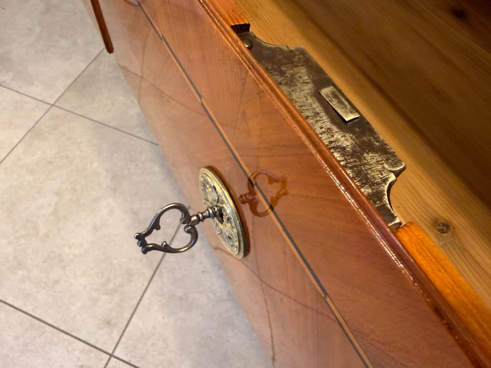 Sale Restaurierte Barock Kommode Österreich Marketiert G2392