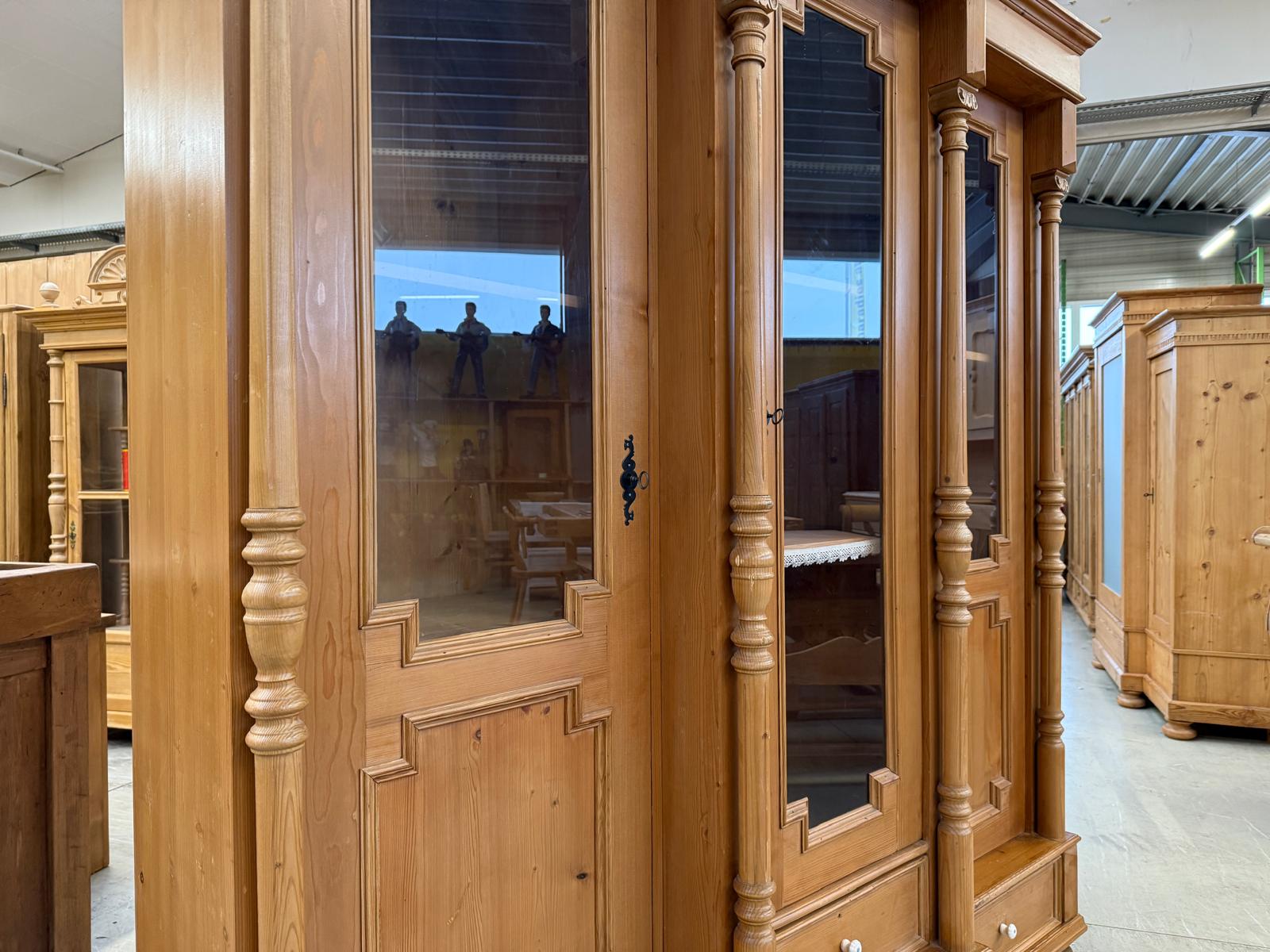 Originale Vitrine Säulen Glasvitrine Bücherschrank Bauernvitrine Antik Bauernkasten D1026