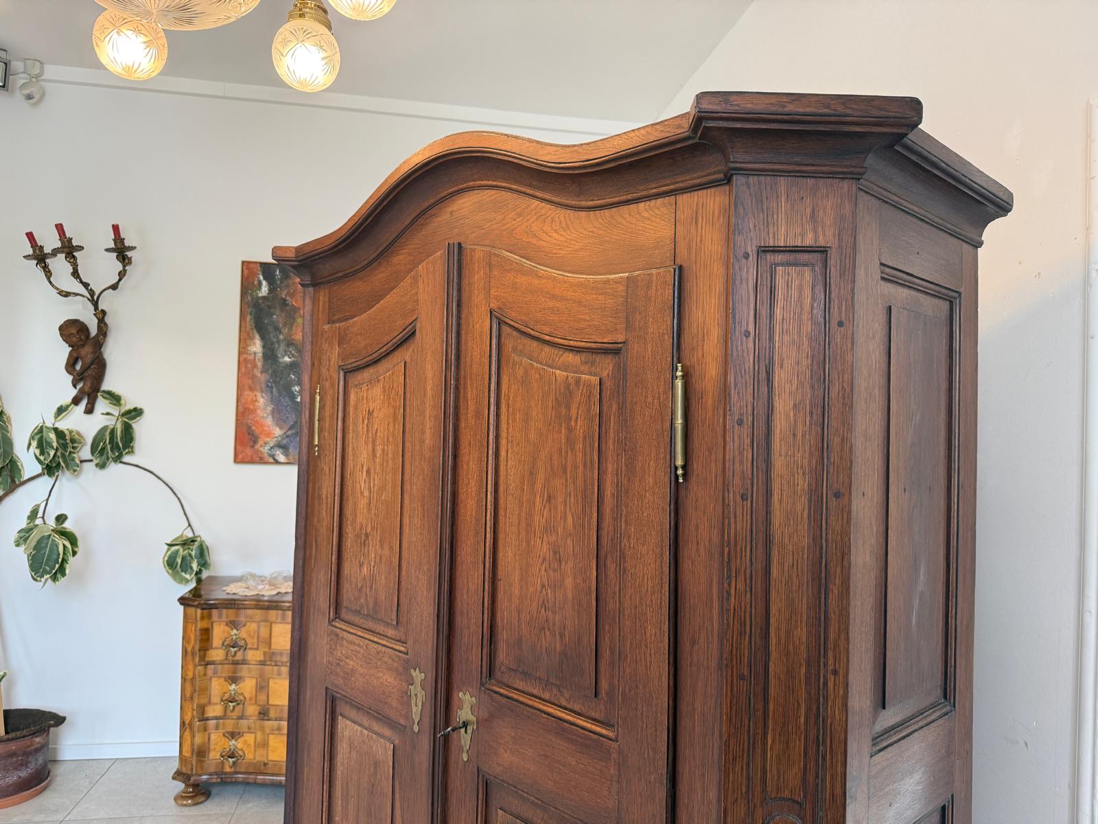 Barock Hallenschrank Schrank Eichenholz Geschnitzt D2626