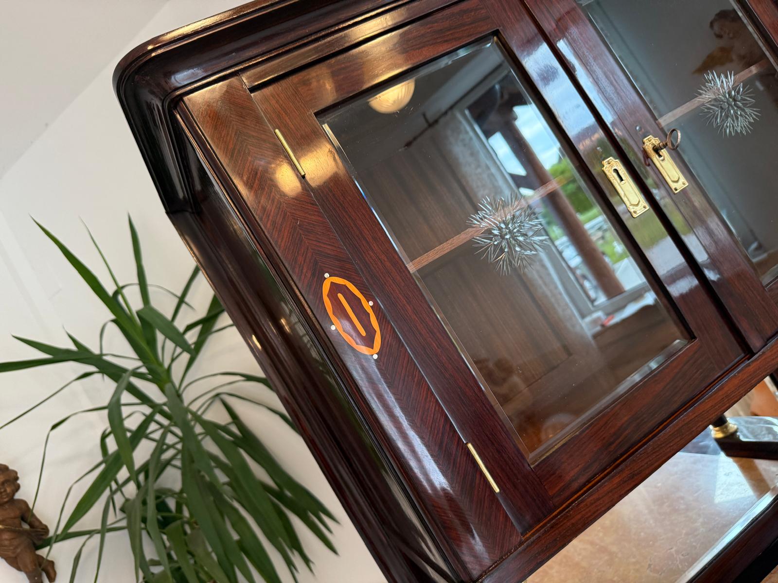 Sale Restauriertes Jugendstil Designerbuffet Aufsatzbuffet Schellack Antiquität G1814