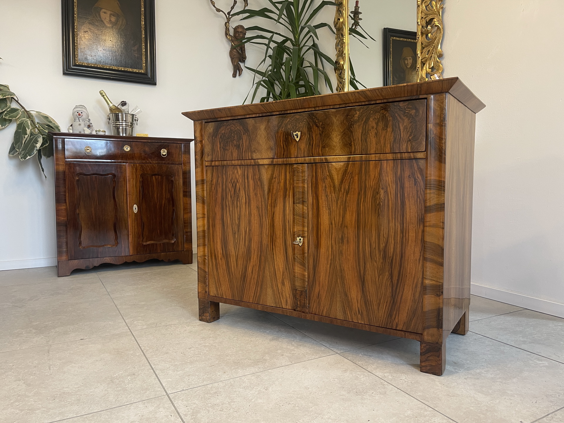 Biedermeier-Barock-02 Sale Restaurierte Biedermeier Anrichte Trumeau Nussholz A4019