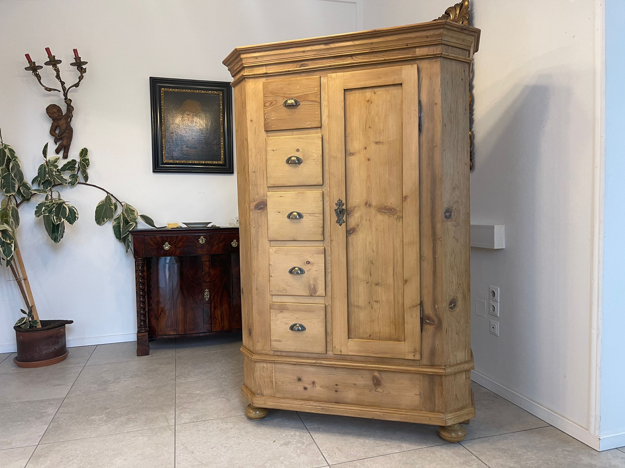 fc4034ff-ba47-4e5f-9d36-cc6ff56e3a10 Brotschrank Almerschrank Speiskasten Bauernkasten A5038