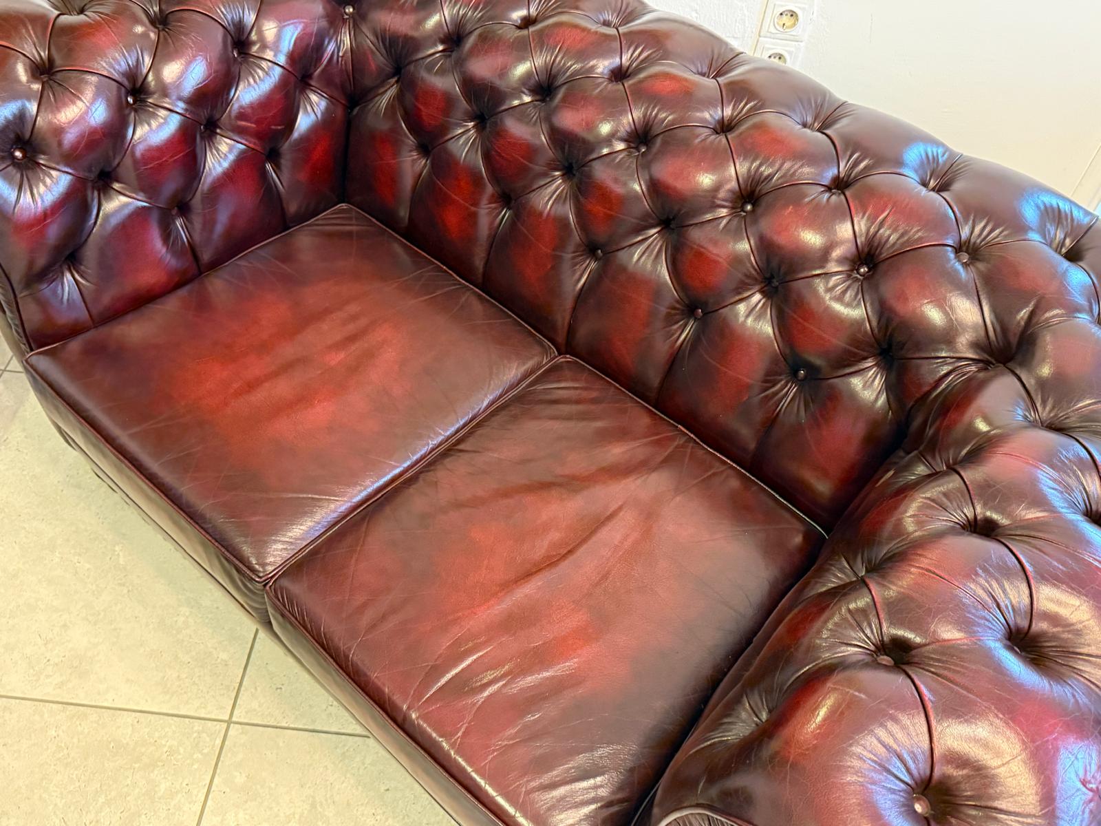 Chesterfield Ensemble 3 teilig Ledersofa Fauteuils Clubmöbel Cultmöbel D1110