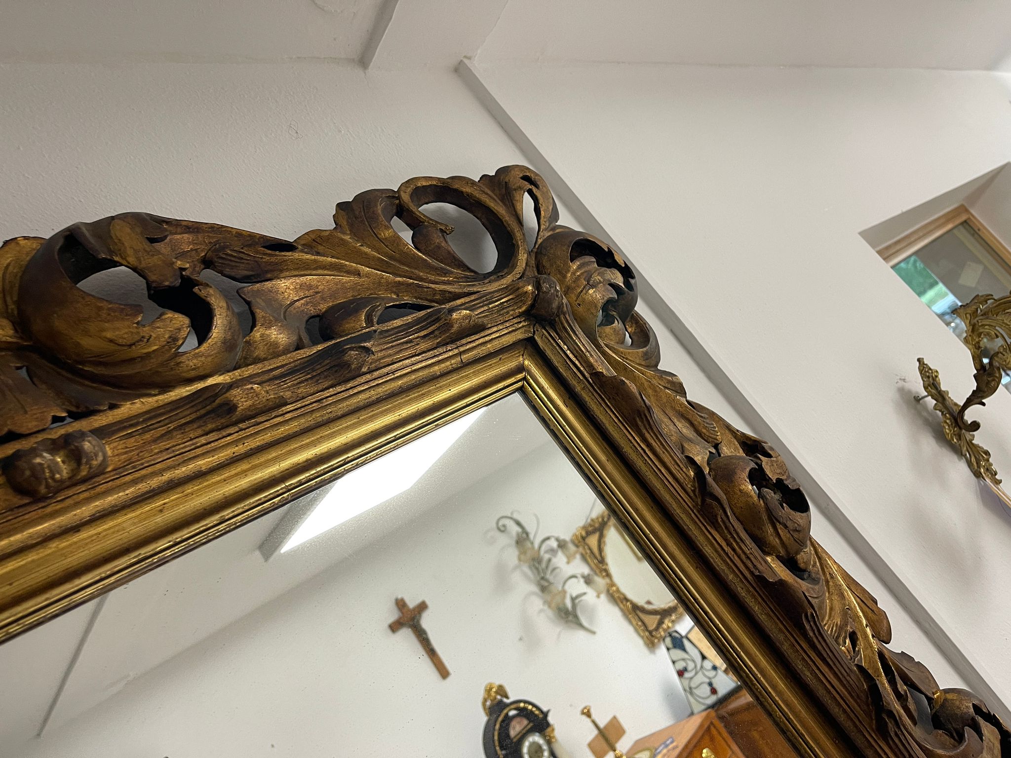 06db3bc8-2a3d-43bd-a3d9-828f6b26bdcd Florentiner Spiegel Akanthusblattschnitzkunst A4693