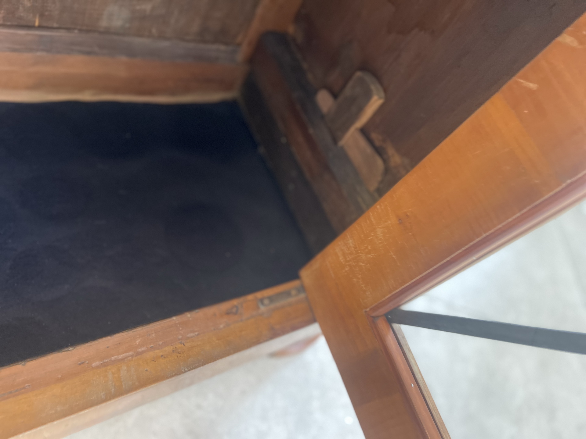 Sale Biedermeier Vitrine Bücherschrank Nussholz A4483