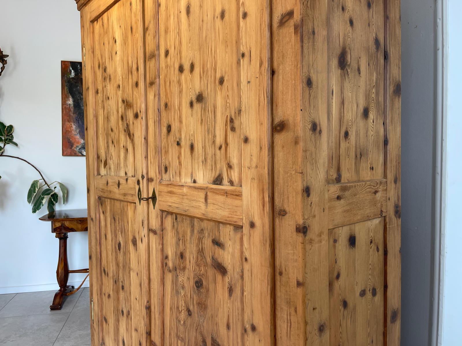 Antiker Biedermeier Zirbenholz Schrank Kasten Bauernschrank G1699