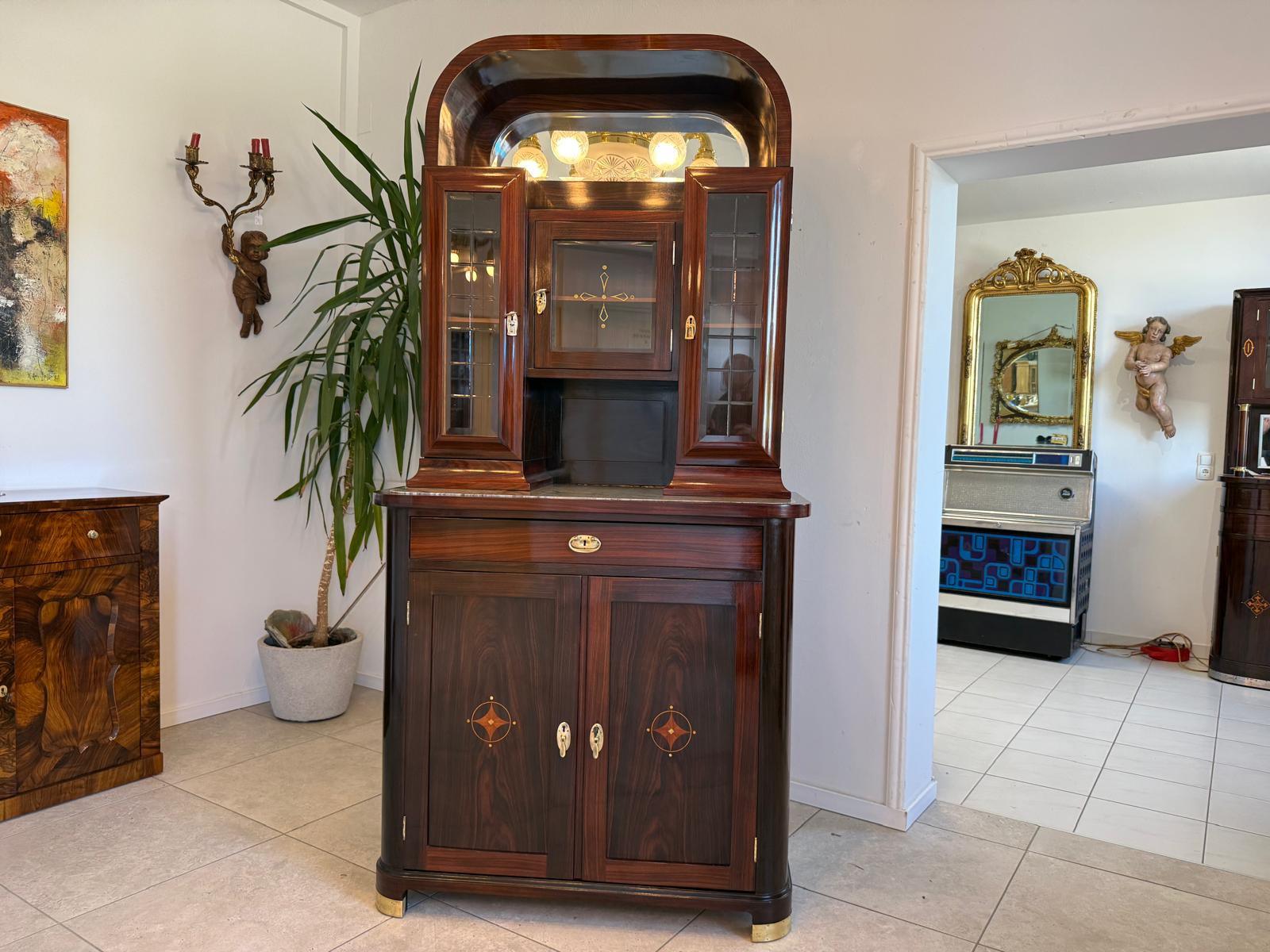 Sale Restauriertes Jugendstil Designerbuffet Aufsatzbuffet Schellack Antiquität D2393