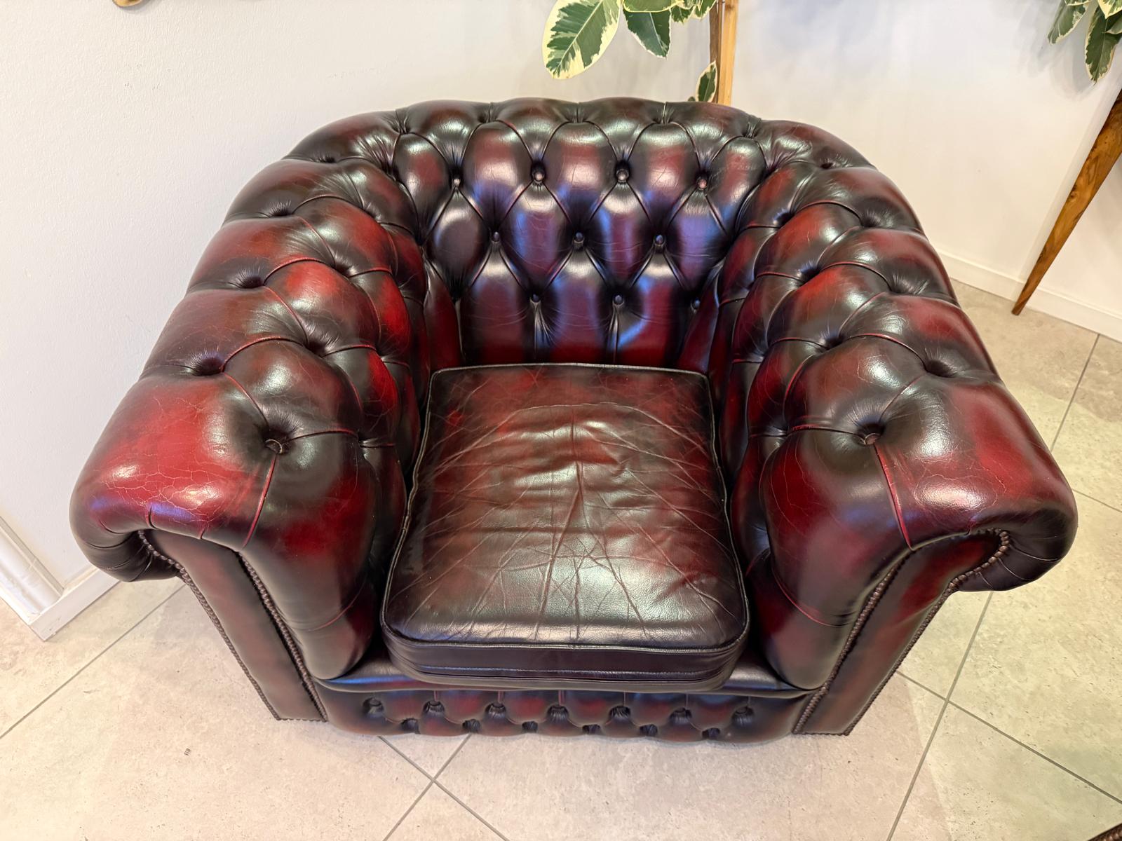 3er Ensemble Chesterfield Sofa Clubfauteuils Cultmöbel Antik D1027