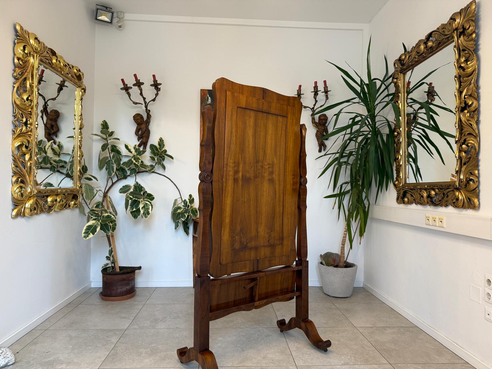Restaurierter Biedermeier Schneiderspiegel  Nussholz Furniert Antiquität G2266