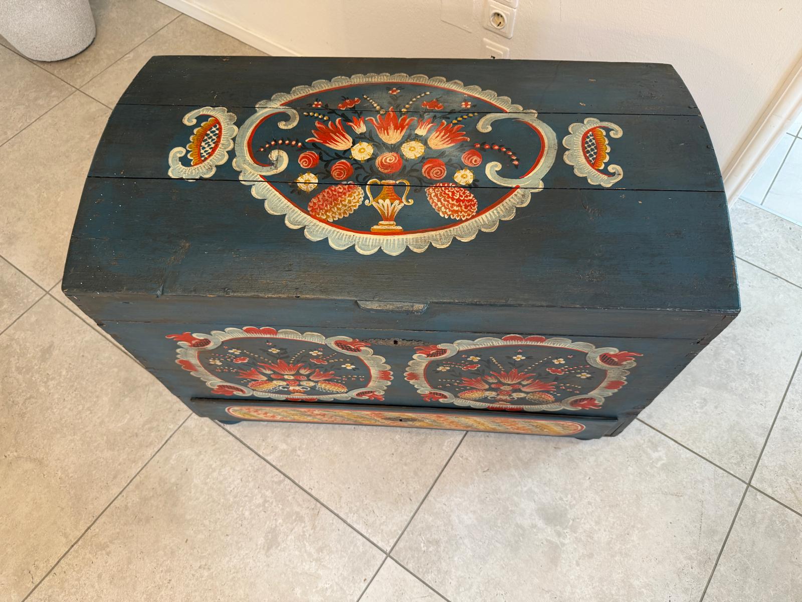 Urige handbemalte Tiroler Truhe Landhaustruhe Bauerntruhe G2271