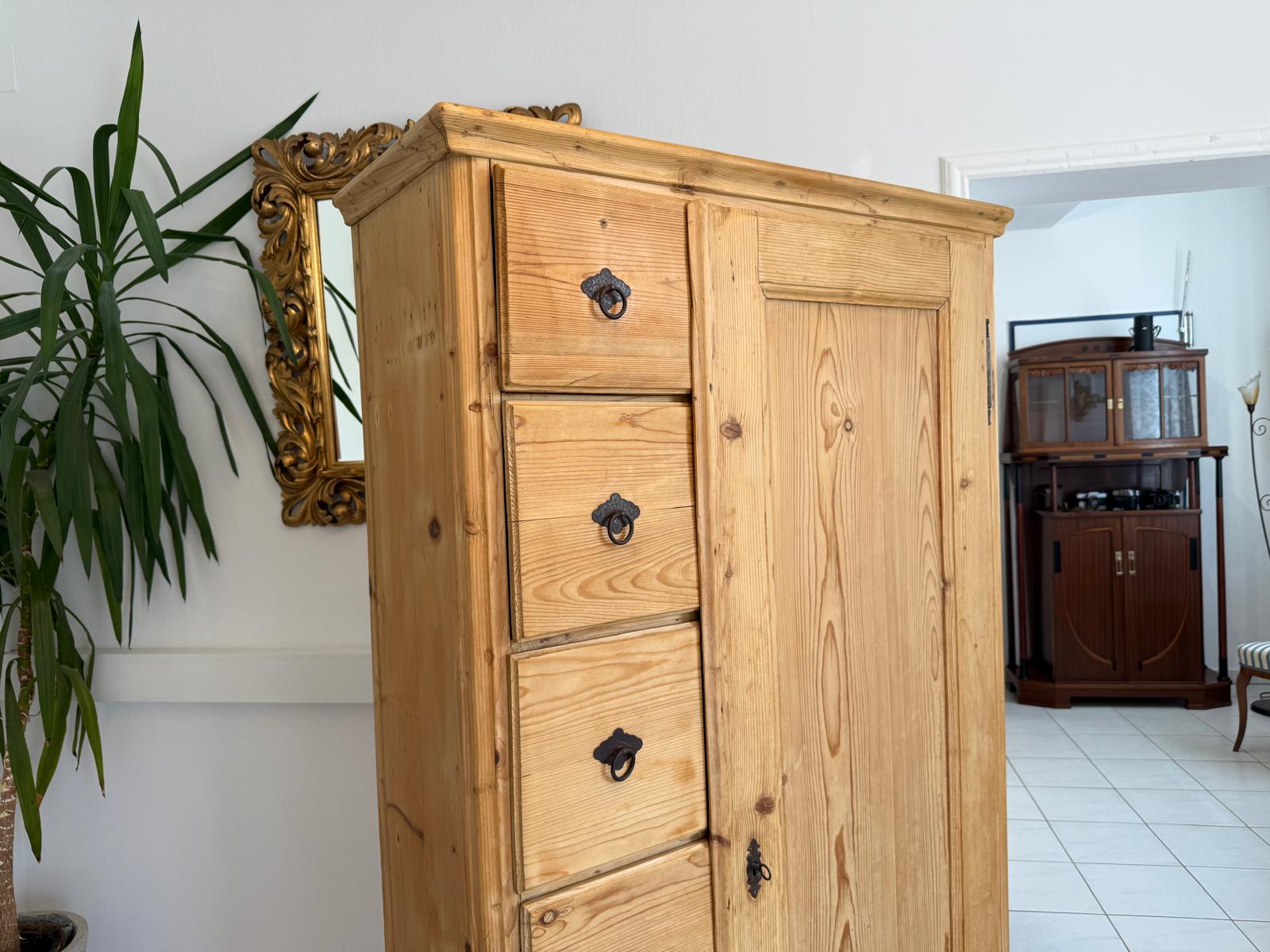 Uriger Biedermeier Brotschrank Almerschrank Speiskasten Bauernkasten G1775