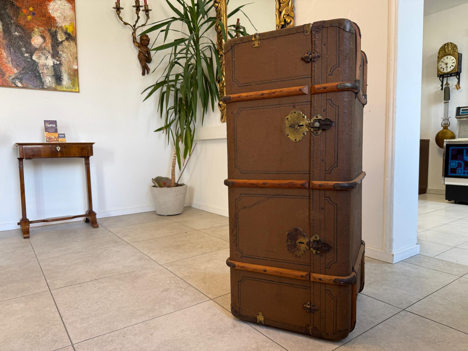 Historischer Reisekoffer / Seekoffer aus der Zeit um 1900 D1238