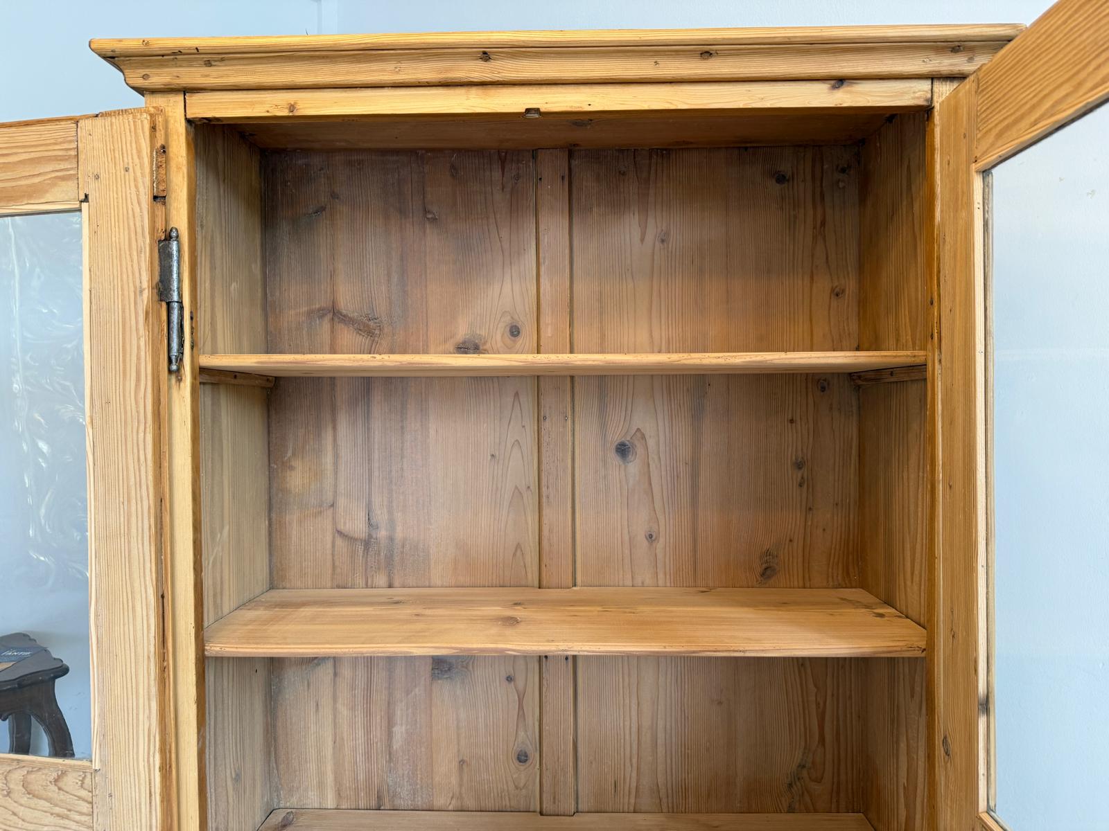Restaurierte Biedermeier Bauernvitrine Bauernschrank Bauernvitrine G1824