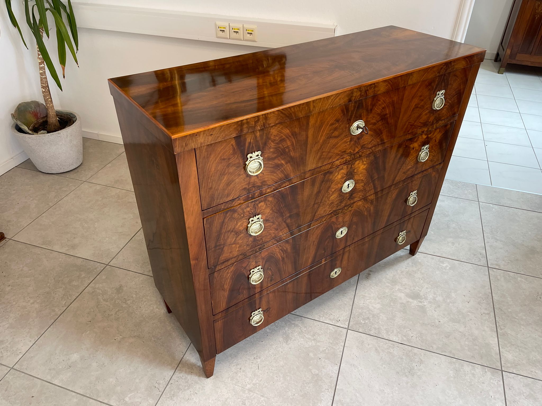 Restaurierte Biedermeier Kommode Sale Antiquität Nussholzfurnier G1681