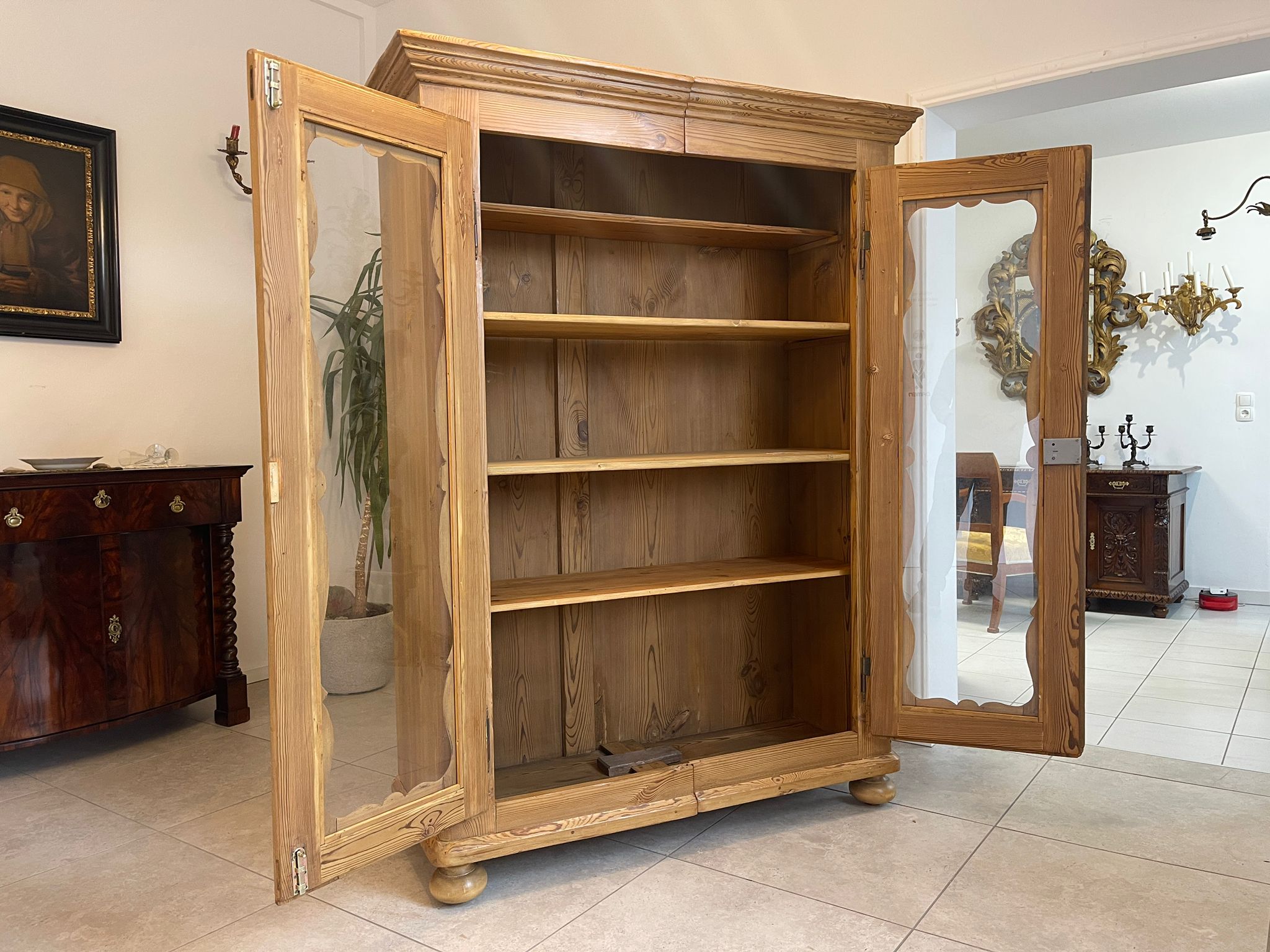 faa3ec1b-e8df-420f-bd73-4e5539fa0303 Bauernschrank Bäuerliche Vitrine Bauernvitrine Bücherschrank A5027