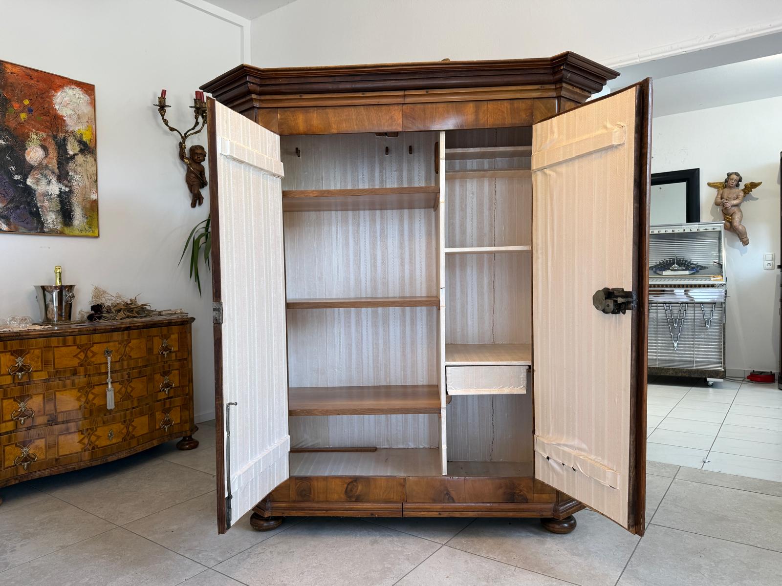 Prachtvoller Barockschrank Bauernschrank Antik Authentisch D2816