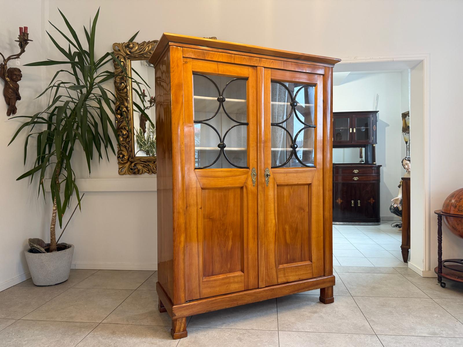 Sale Restaurierte Biedermeier Vitrine Bücherschrank Glasschrank D1069