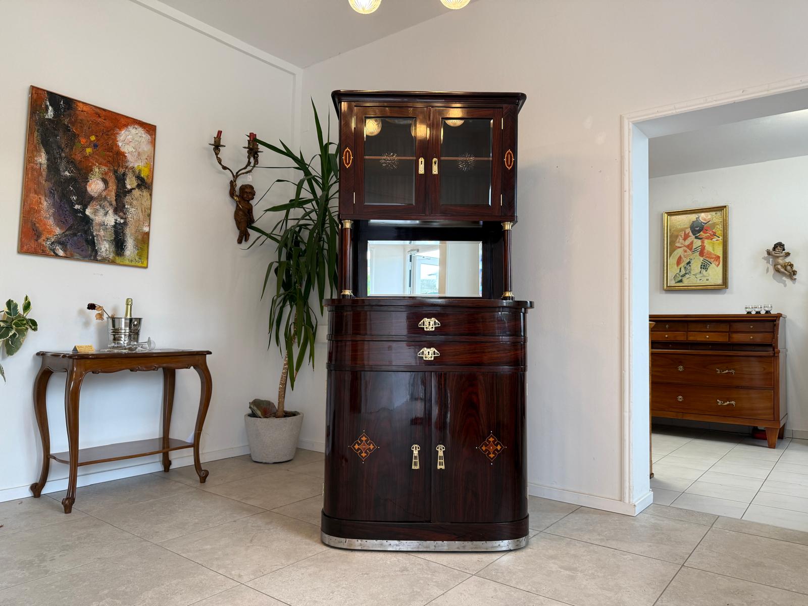 Sale Restauriertes Jugendstil Designerbuffet Aufsatzbuffet Schellack Antiquität G1814