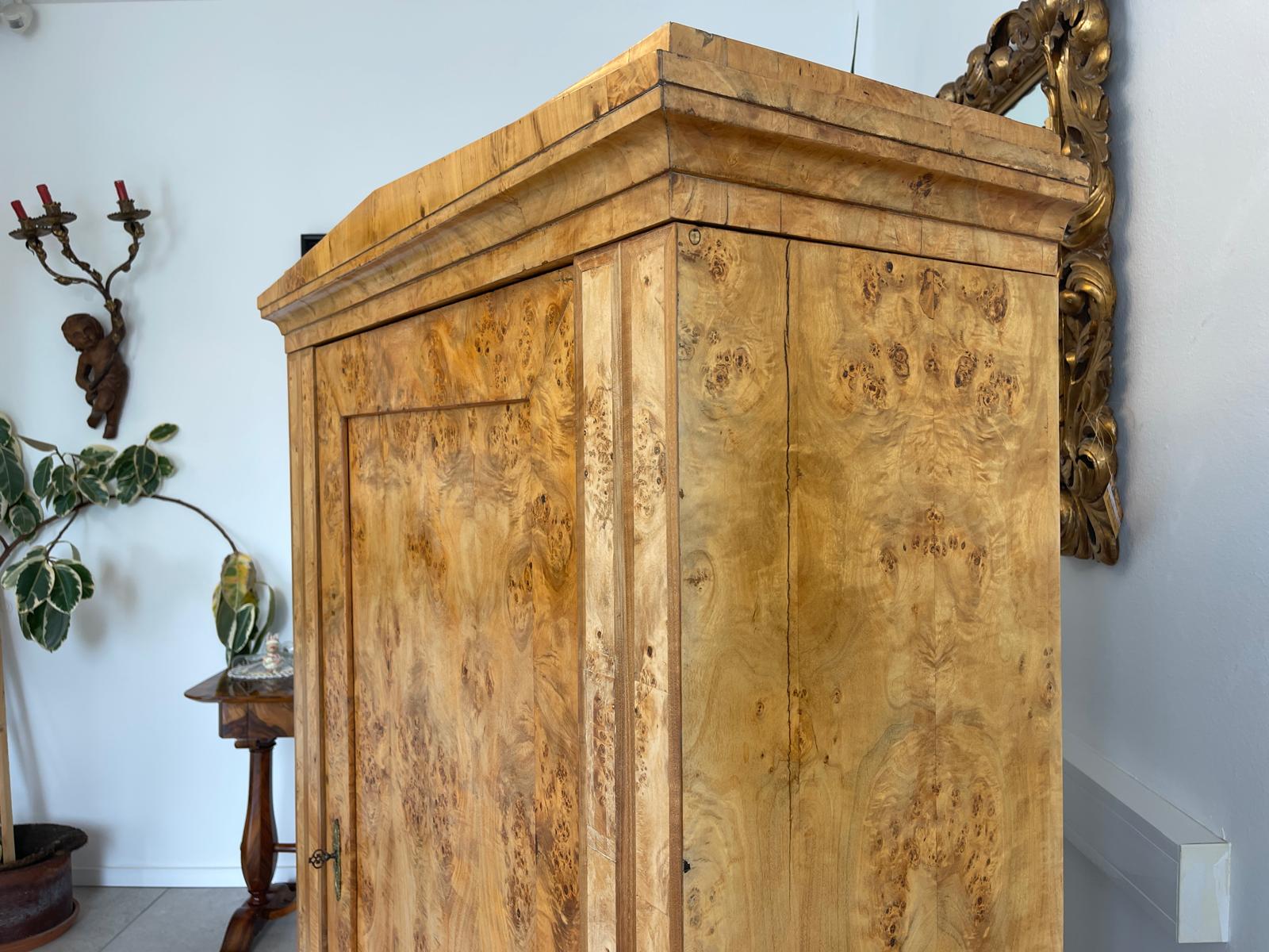 Sale Maserbirkenholz Biedermeier Schrank Kasten Originalstück G1352