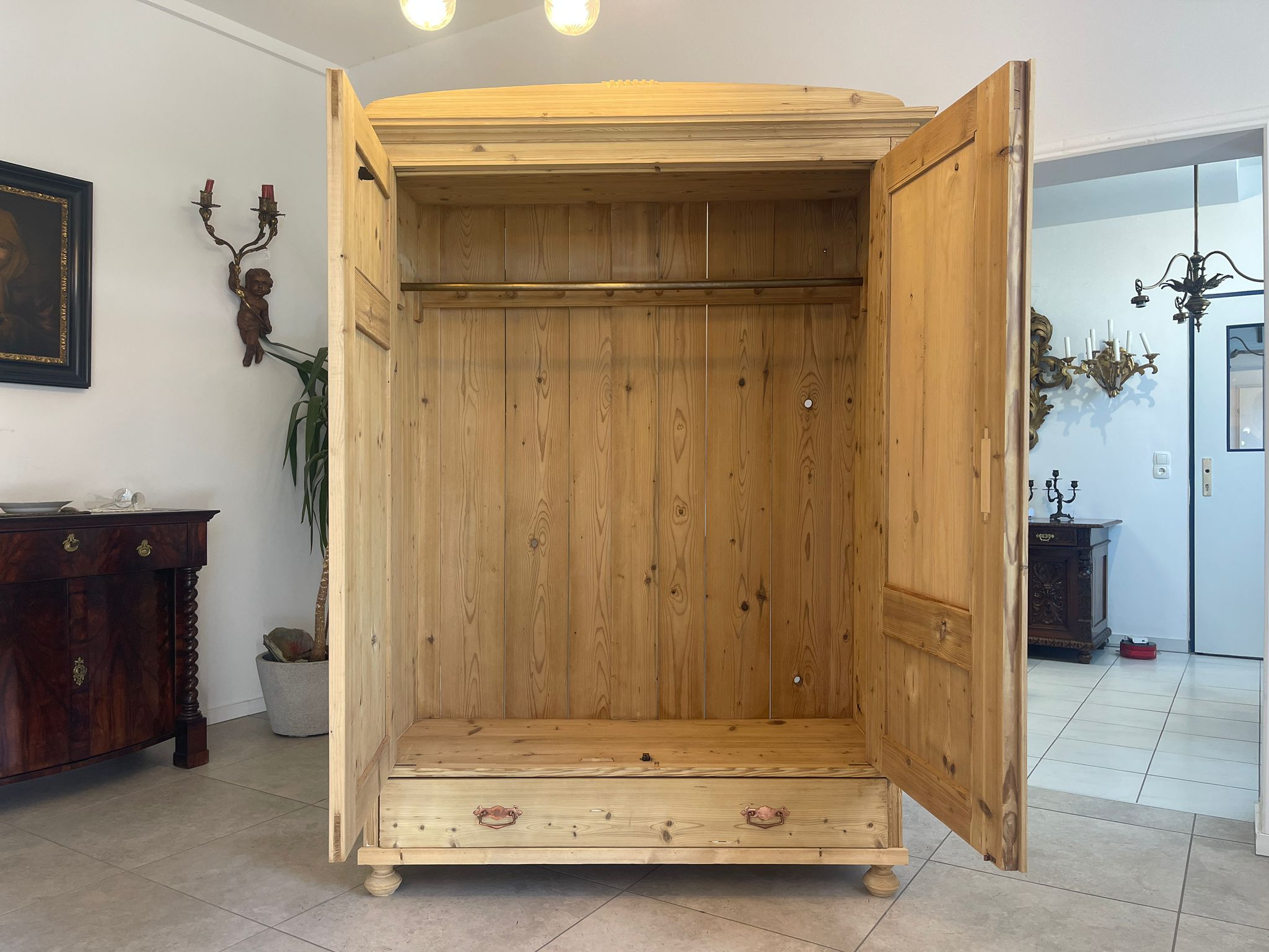 ea3439a6-20fc-4460-a5d9-3d872f73ebc5 Antiker Bauernschrank Originaler Jugendstil Naturholzschrank A4967