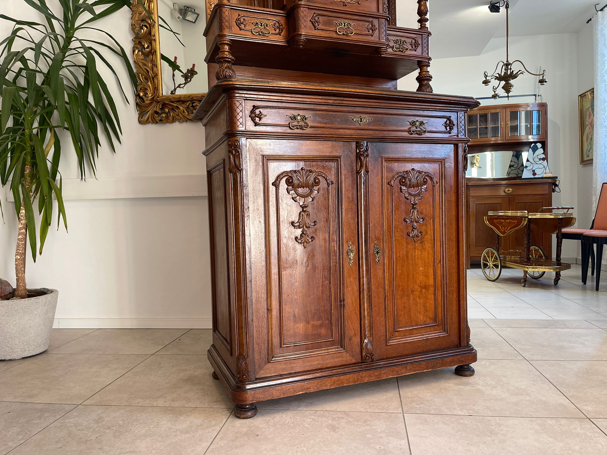 90e12a51-e6b0-4873-9ce6-f4e0d88063ea Hübsches Pfeiferlbarock Aufsatzbuffet Aufsatzkredenz Altarschrank A5081