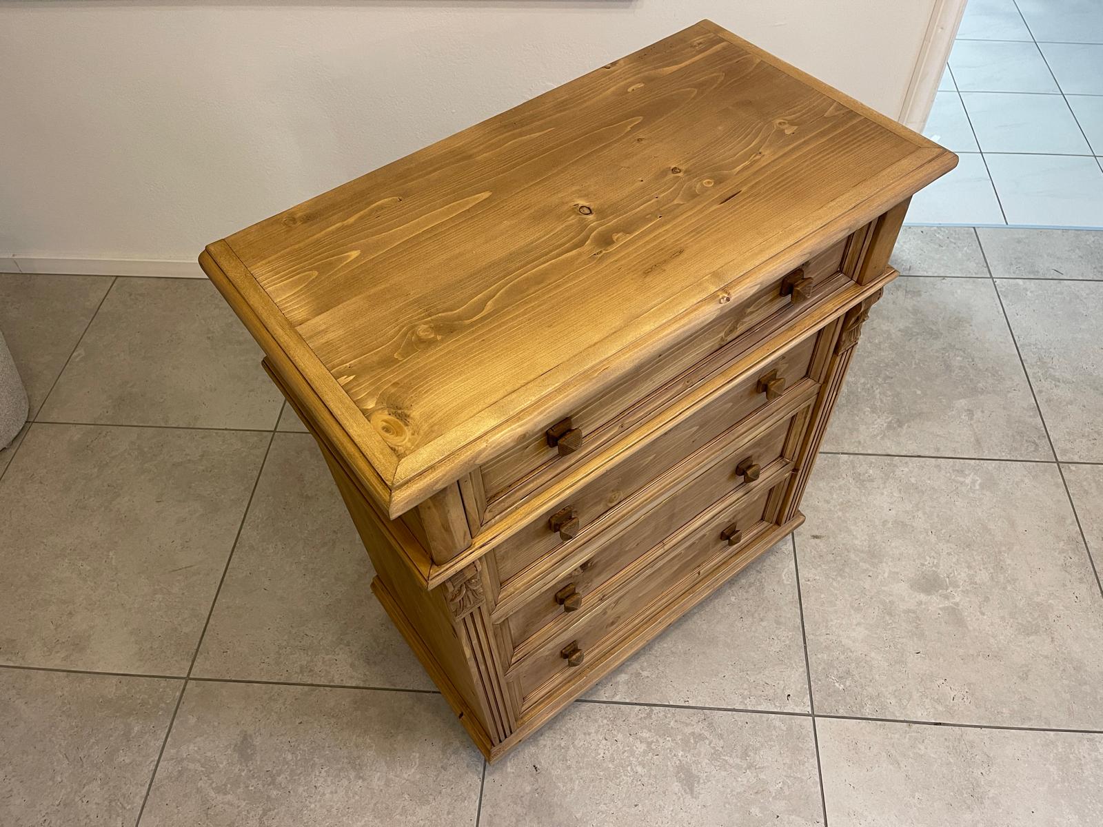 Bäuerliche 4 Ladenkommode Ladenschrank aus Vollholz im Gründerzeit-Stil G1056